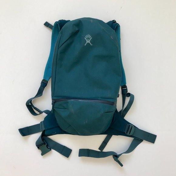 hydro flask water backpack